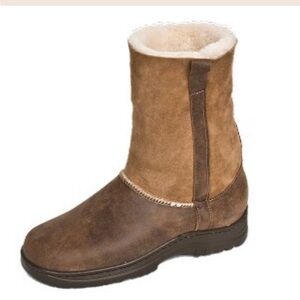Sundance drift ten inch tall outdoor sheepskin leather  boots